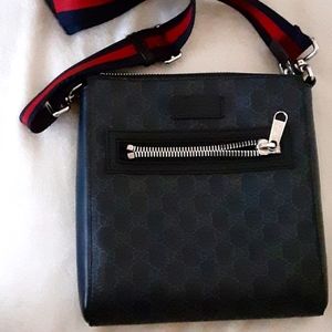 Gucci unisex messenger bag